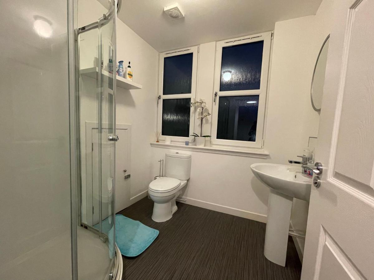 Апартаменти Carvetii - Edward House D - 2 Dbl Bed 2Nd Floor Flat Данфермлін Екстер'єр фото