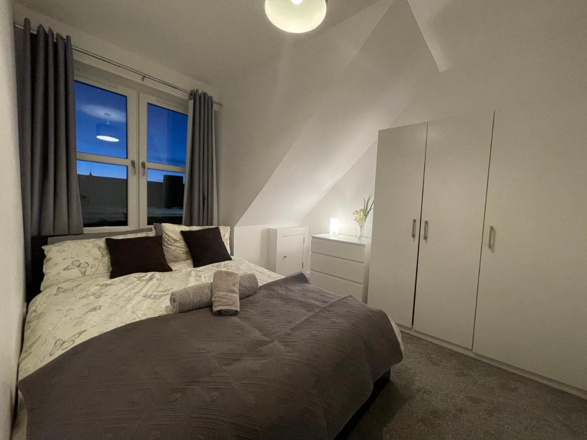 Апартаменти Carvetii - Edward House D - 2 Dbl Bed 2Nd Floor Flat Данфермлін Екстер'єр фото